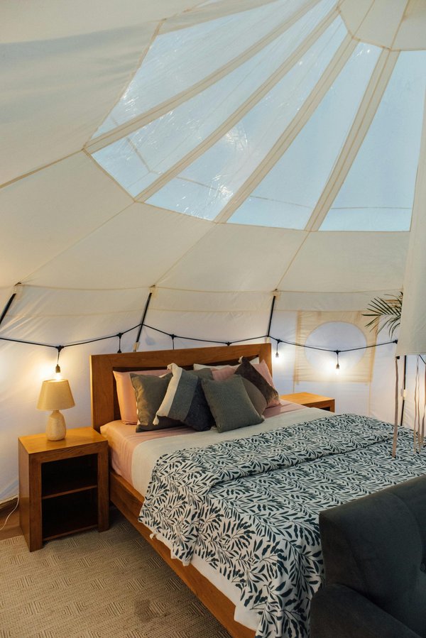 Glamping : Évadez-vous avec style dans la nature